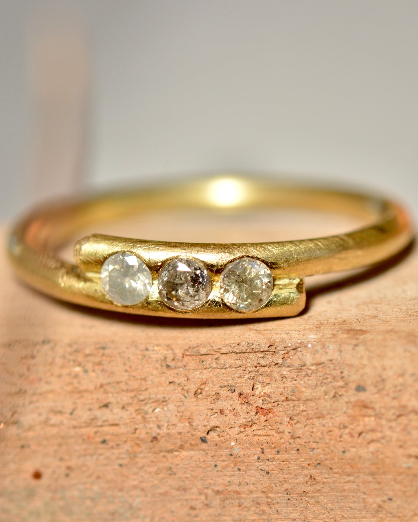 Diamond Vine Ring 18k Solid Gold