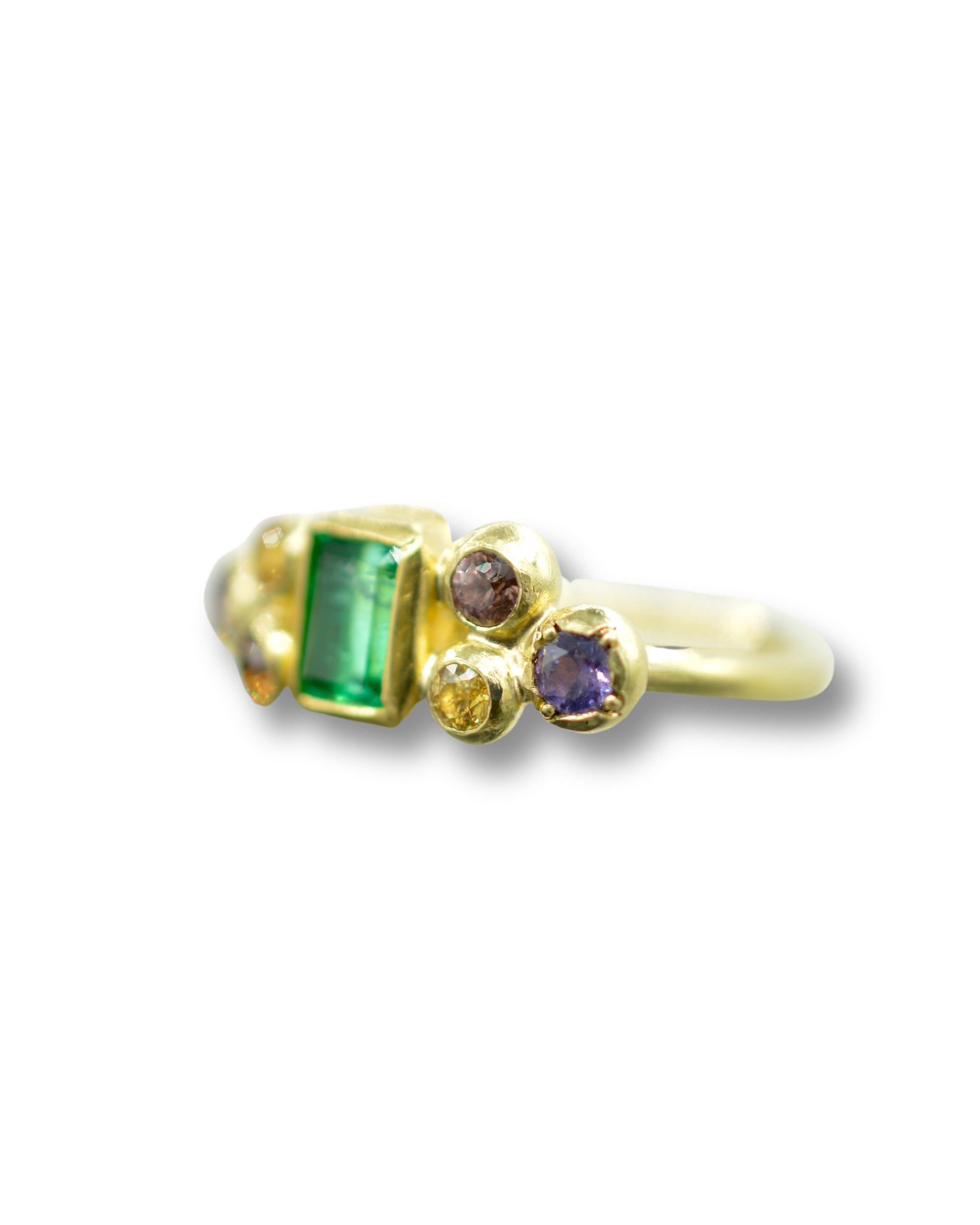 Emerald Bow Ring | Handcrafted 18k & 22k Gold