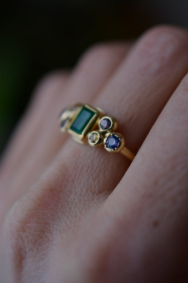 Emerald Bow Ring | Handcrafted 18k & 22k Gold