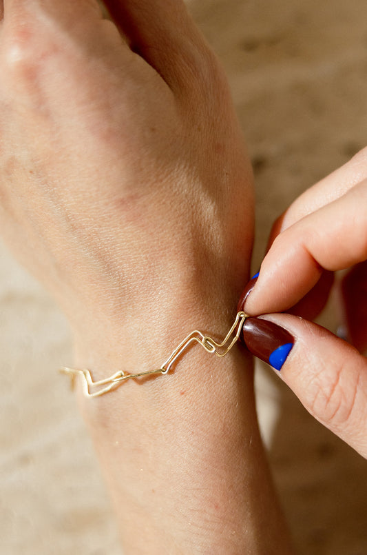 Gold Mini 'L' Chain Bracelet